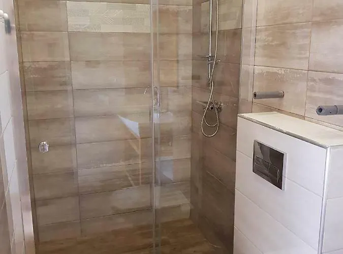 Nad Jeziorem Lantgård